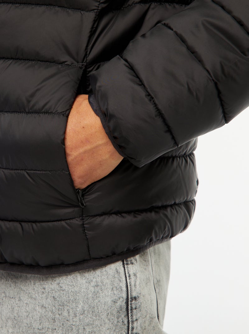 Cazadora ligera con capucha negro - Kiabi