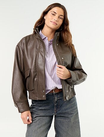 Cazadora oversize de efecto piel con cuello alto
