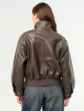 Cazadora oversize de efecto piel con cuello alto