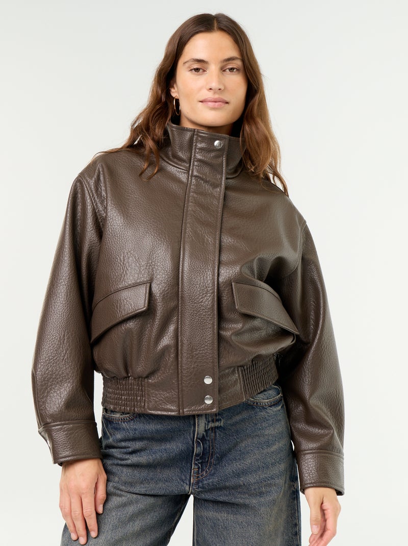 Cazadora oversize de efecto piel con cuello alto Marron - Kiabi