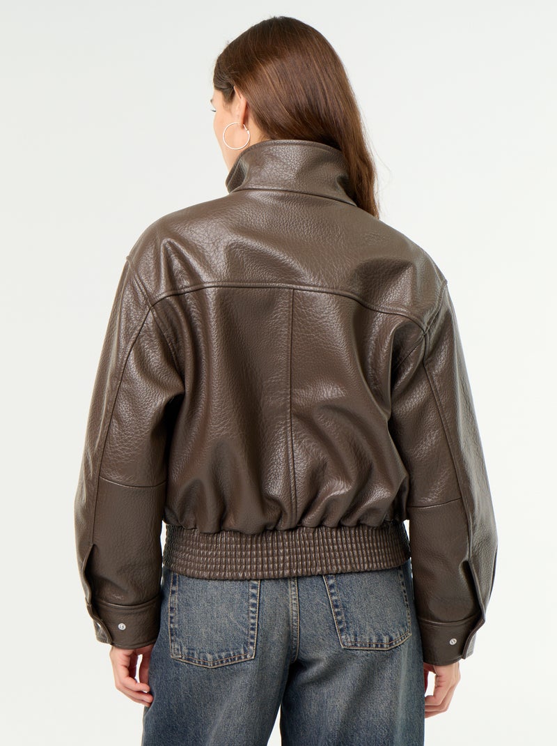 Cazadora oversize de efecto piel con cuello alto Marron - Kiabi