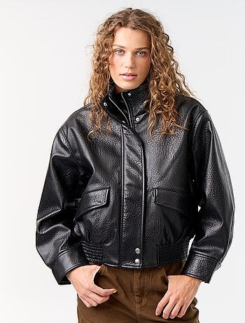 Cazadora oversize de efecto piel con cuello alto