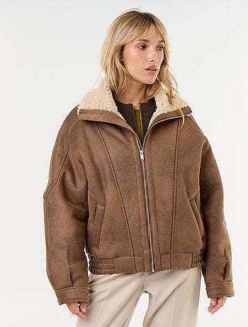 Cazadora tipo borrego estilo aviador