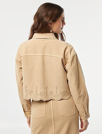 Cazadora vaquera con bordados