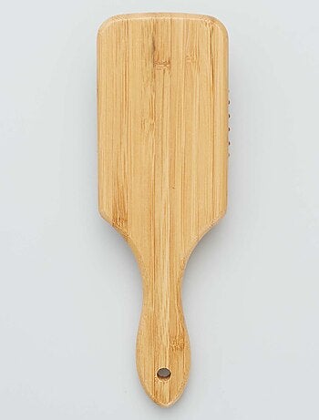 Cepillo con púas de madera