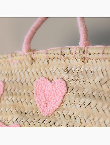 Cesta Corazones bordados
