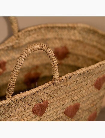 Cesta Corazones bordados