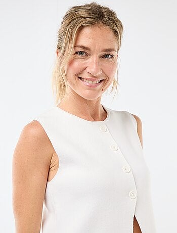 Chaleco abotonado con cuello redondo