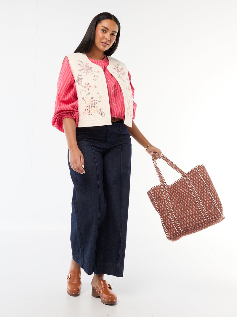 Chaleco acolchado con bordados Beige - Kiabi