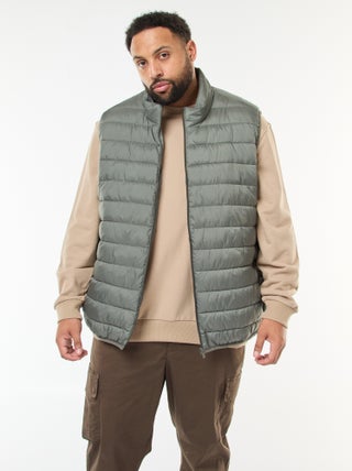 Chaleco acolchado ligero sin mangas con cuello alto