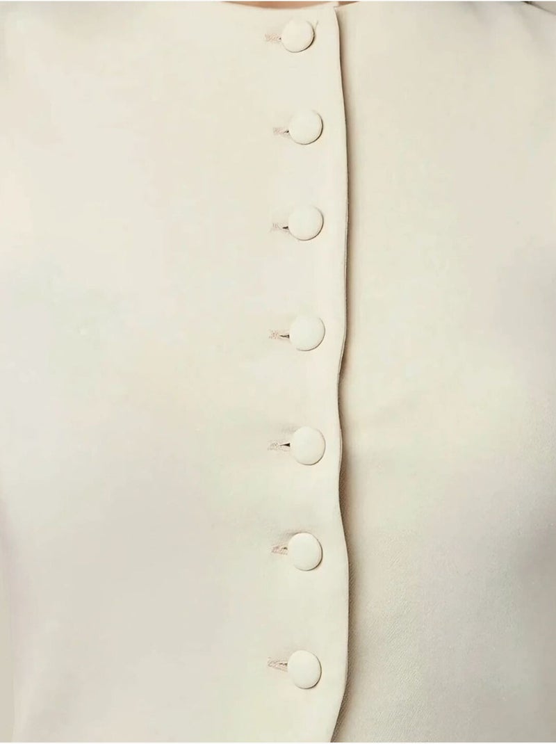 Chaleco ajustado de cuello redondo con detalle de botones Marfil - Kiabi