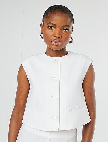 Chaleco con cierre de botones