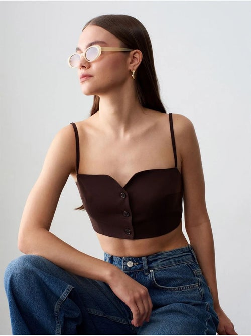 Chaleco cropped entallado de tencel para mujer dilvin - Kiabi Chaleco cropped entallado de tencel para mujer dilvin - Kiabi