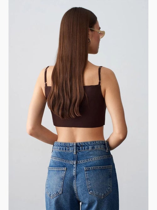 Chaleco cropped entallado de tencel para mujer dilvin - Kiabi Chaleco cropped entallado de tencel para mujer dilvin - Kiabi