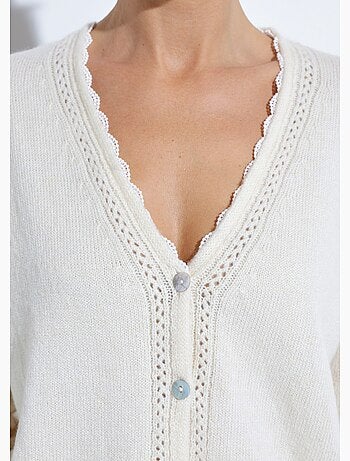 Chaleco de jersey con cuello en V, abotonado, calado y macramé - Afibel