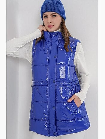 Chaleco de poliéster texturizado con cremallera y cuello de chaqueta bdart