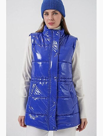 Chaleco de poliéster texturizado con cremallera y cuello de chaqueta bdart