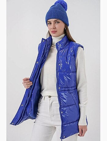 Chaleco de poliéster texturizado con cremallera y cuello de chaqueta bdart