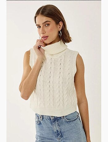 Chaleco de punto de cuello alto con patrón de trenza de pelo hiccup