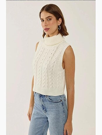 Chaleco de punto de cuello alto con patrón de trenza de pelo hiccup