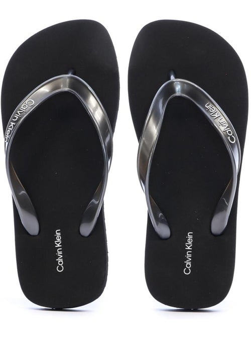 Chanclas Calvin Klein Jeans para Mujer con Detalles Metálicos - Kiabi Chanclas Calvin Klein Jeans para Mujer con Detalles Metálicos - Kiabi