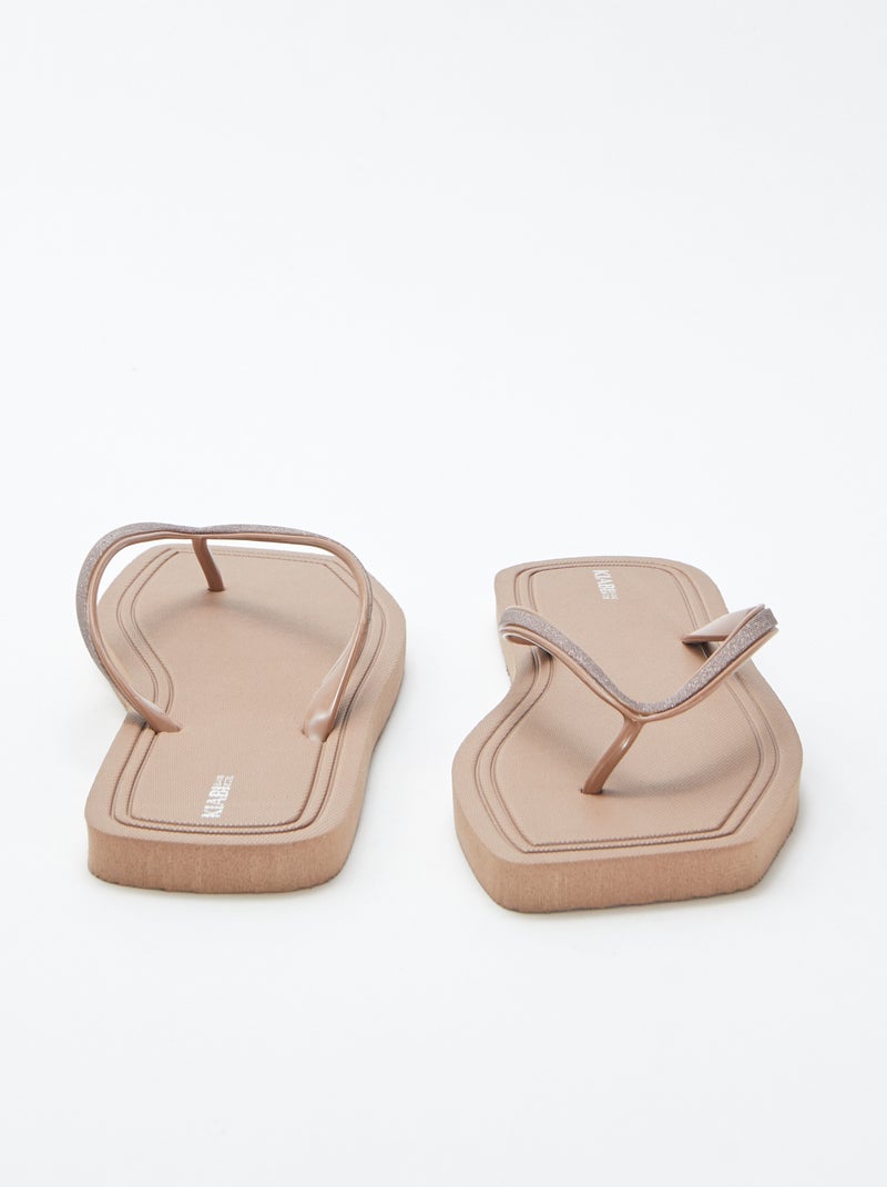 Chanclas con puntera cuadrada y detalles brillantes MARRON - Kiabi