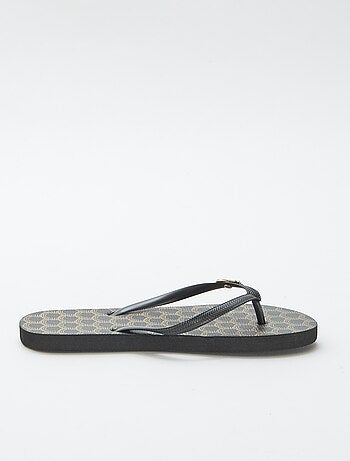 Chanclas con suelas estampadas
