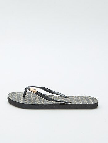 Chanclas con suelas estampadas