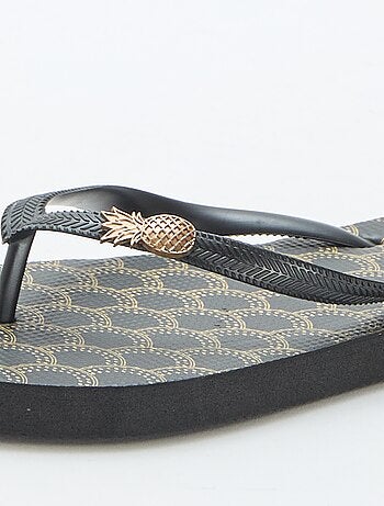 Chanclas con suelas estampadas