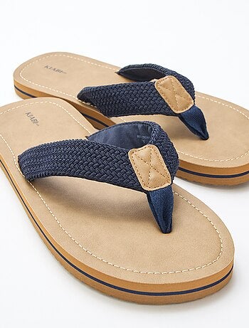 Chanclas con tiras textiles