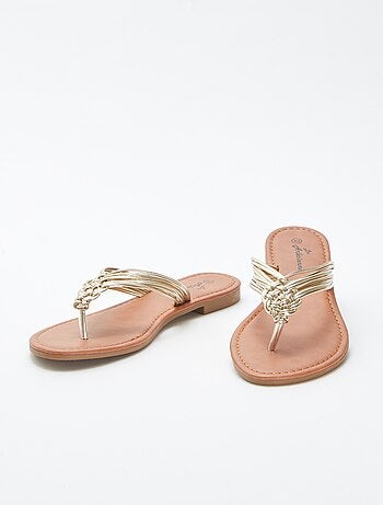 Chanclas con tiras trenzadas
