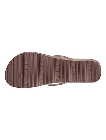 Chanclas con un tacón cómodo y ligero de 4 cm Isotoner