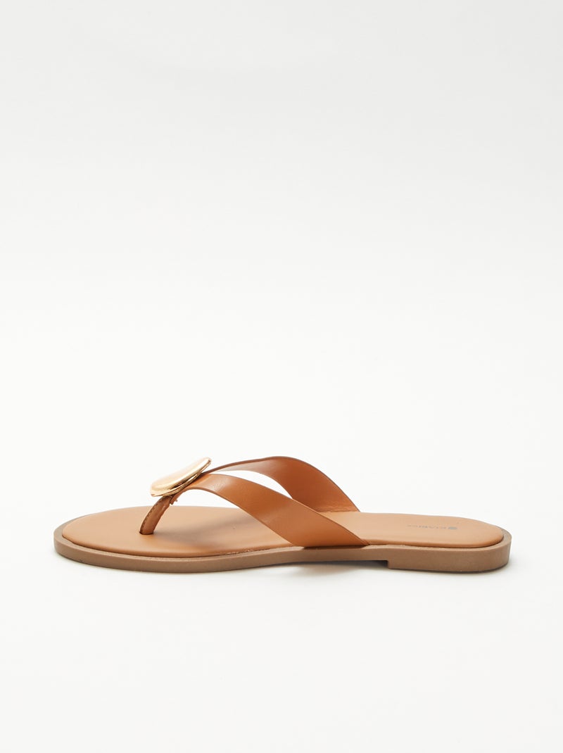 Chanclas de imitación con detalle metálico Marron - Kiabi