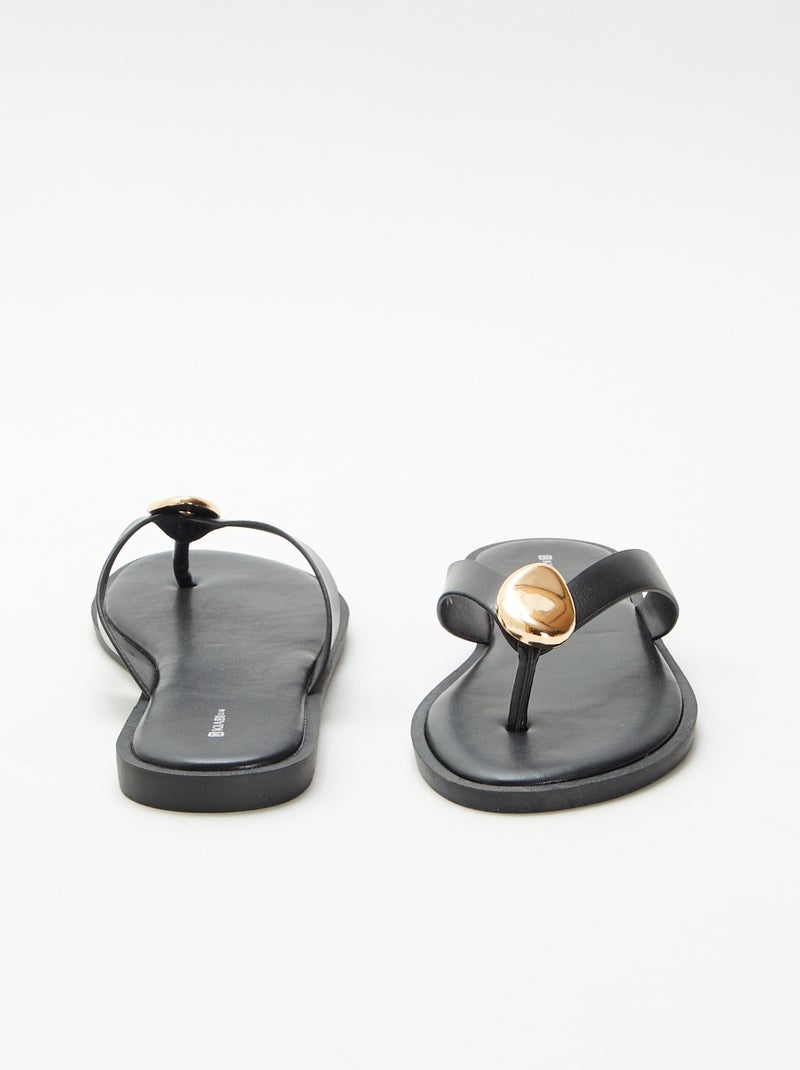 Chanclas de imitación con detalle metálico Negro - Kiabi