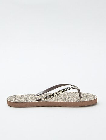 Chanclas de leopardo
