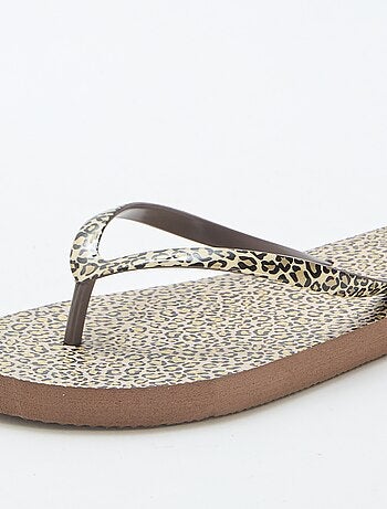 Chanclas de leopardo