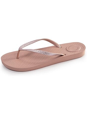 Chanclas flexible, ligera, resistente al pandeo y duradera. isotoner