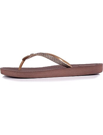 Chanclas flexible, ligera, resistente al pandeo y duradera.