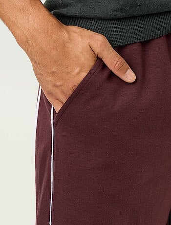 Chándal con ribetes