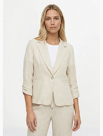 Chaqueta a rayas de corte sastre, de aspecto irregular. - Afibel