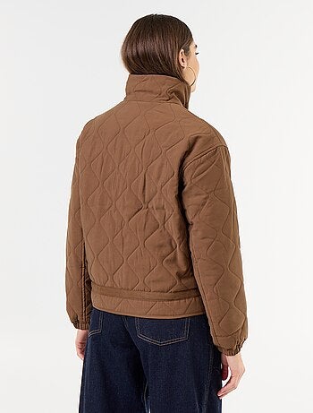 Chaqueta acolchada ajustable en la cintura