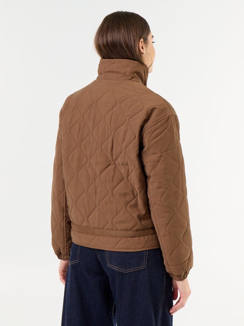 Chaqueta acolchada ajustable en la cintura - Kiabi Chaqueta acolchada ajustable en la cintura - Kiabi