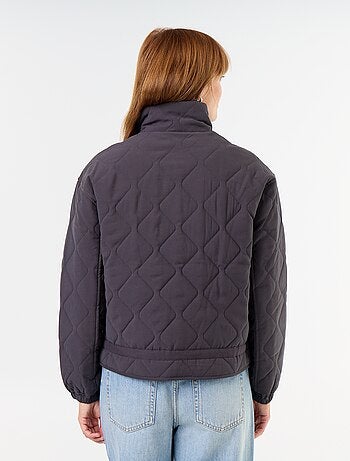 Chaqueta acolchada ajustable en la cintura