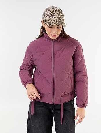 Chaqueta acolchada ajustable en la cintura