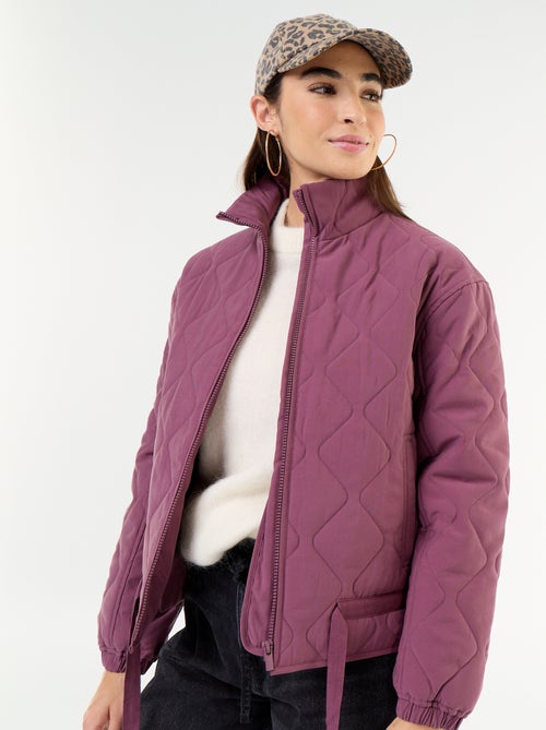 Chaqueta acolchada ajustable en la cintura - Kiabi Chaqueta acolchada ajustable en la cintura - Kiabi
