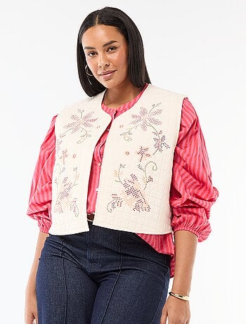 Chaqueta acolchada con bordados