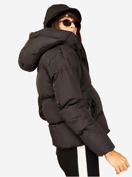 Chaqueta acolchada con capucha de bianco lucci - Kiabi Chaqueta acolchada con capucha de bianco lucci - Kiabi