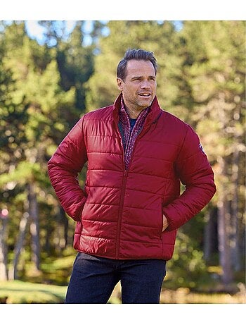 Chaqueta acolchada con capucha oculta y cuello alto con cremallera
