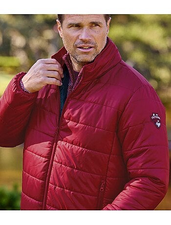 Chaqueta acolchada con capucha oculta y cuello alto con cremallera
