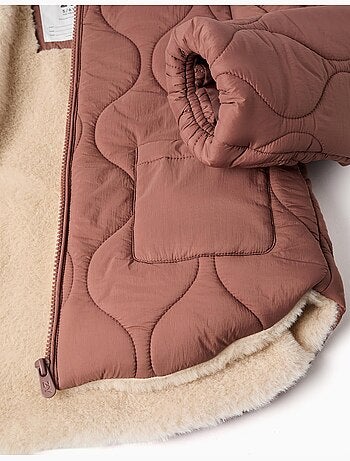 Chaqueta acolchada con forro de peluche y bolsillos